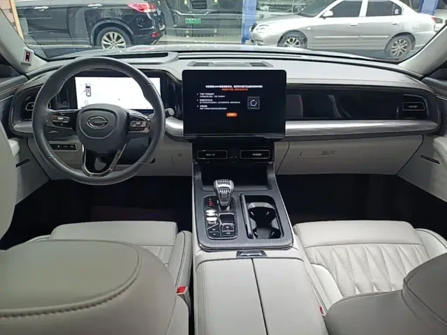GAC Trumpchi GS8 — Фото автомобиля 9