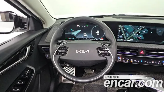 Kia EV6 — Фото автомобиля 13