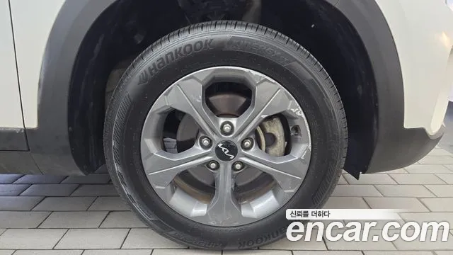 Kia Seltos Новый Seltos Бензин 2.0 2WD — Фото автомобиля 21