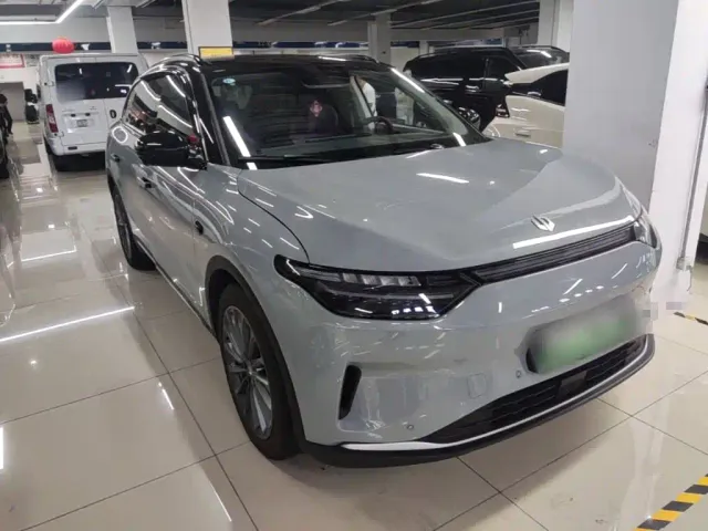 Leapmotor C11 — Фото автомобиля 3