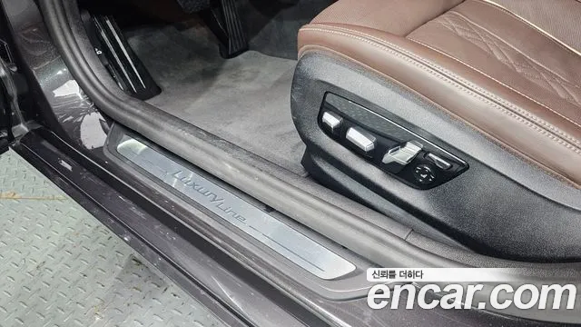 BMW 5-Series — Фото автомобиля 24