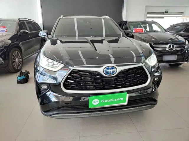 Toyota Highlander — Фото автомобиля 2