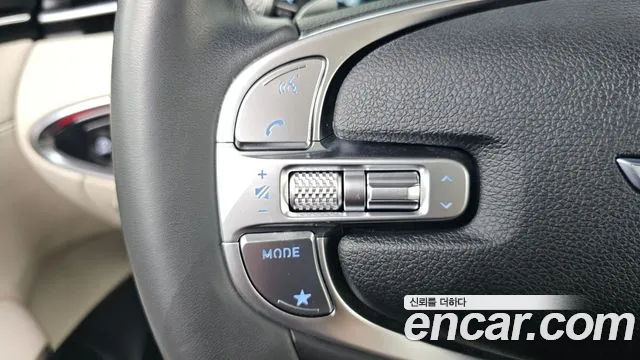 Genesis GV70 2.5T Бензин 2WD — Фото автомобиля 15