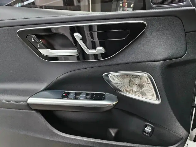 Mercedes-Benz C-Class — Фото автомобиля 9
