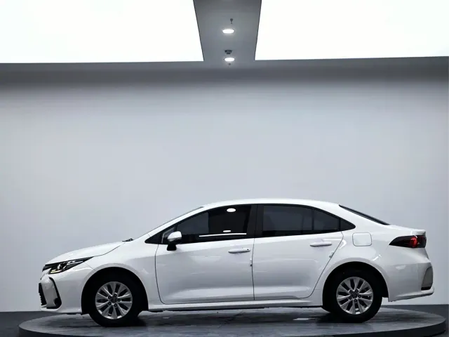 Toyota Corolla — Фото автомобиля 5