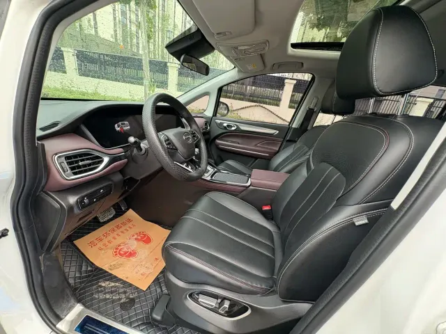 GAC Trumpchi M6 — Фото автомобиля 4