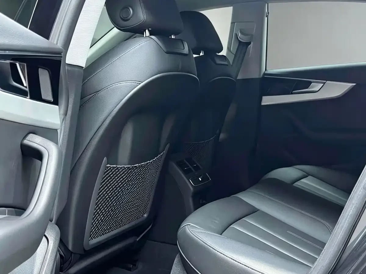 Audi Audi A5 (Import) 2023 Sportback 40 TFSI Fashion Dynamic — Фото автомобиля 5