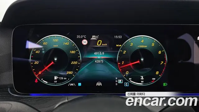 Mercedes-Benz E-Class — Фото автомобиля 8