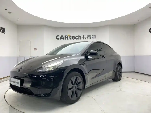 Фотография автомобиля — Tesla Model Y
