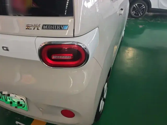 Wuling Hongguang Mini EV — Фото автомобиля 7