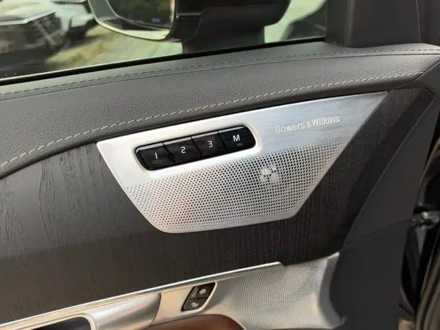 Volvo XC90 — Фото автомобиля 7