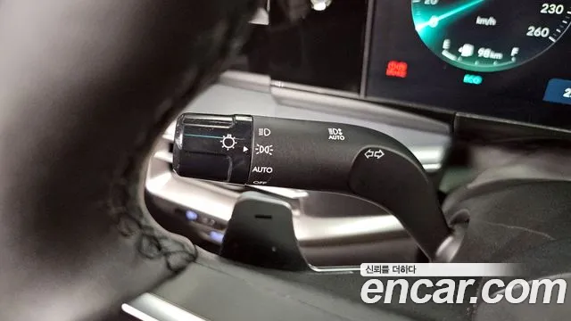 Hyundai Grandeur Grandeur (GN7) 3.5 Бензин 2WD — Фото автомобиля 17