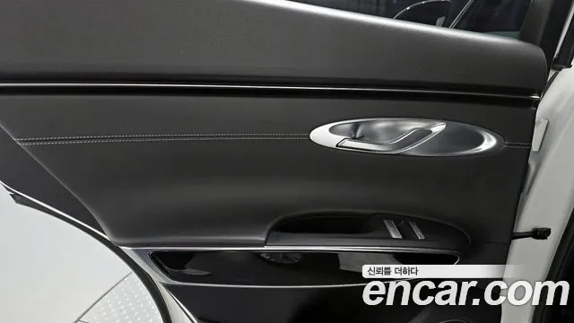 Genesis GV70 2.5T Бензин 2WD — Фото автомобиля 24
