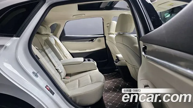 Hyundai Grandeur — Фото автомобиля 11