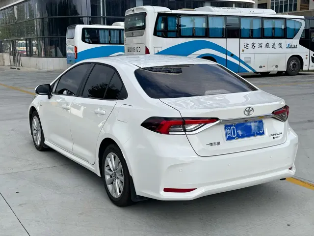 Toyota Corolla — Фото автомобиля 6