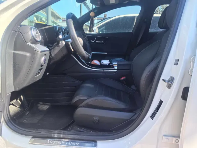 Mercedes-Benz C-Class — Фото автомобиля 4