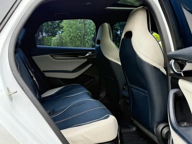 BYD Qin PLUS — Фото автомобиля 10