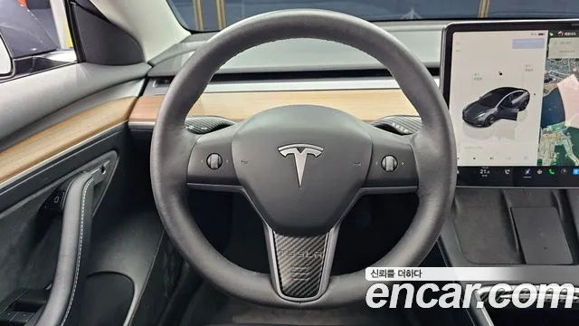 Tesla Model 3 — Фото автомобиля 19