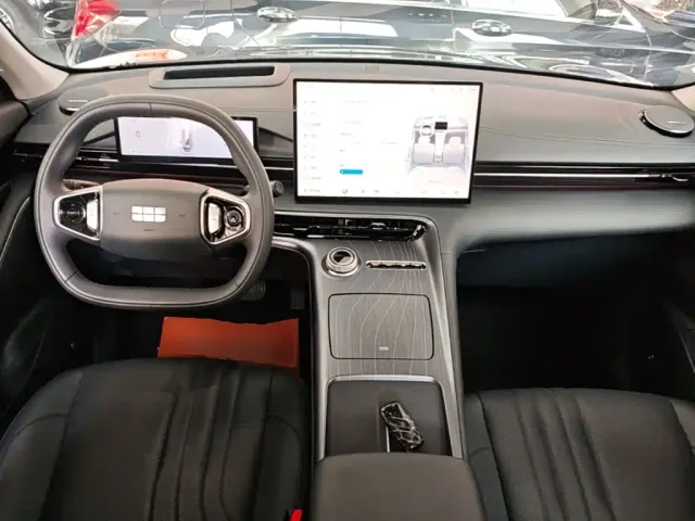 Geely Galaxy E5 — Фото автомобиля 9