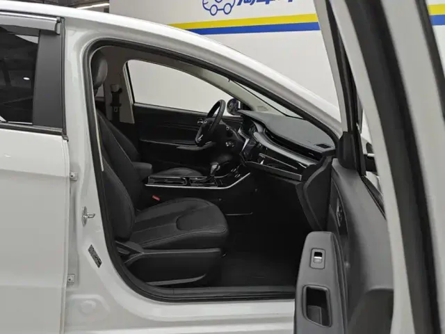 Chery Arrizo 5 — Фото автомобиля 8