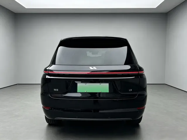 Li Auto L9 — Фото автомобиля 8