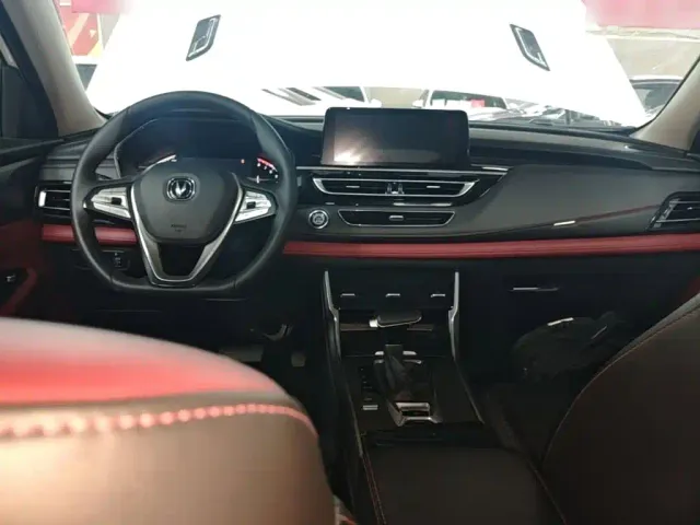 Changan CS75 — Фото автомобиля 9
