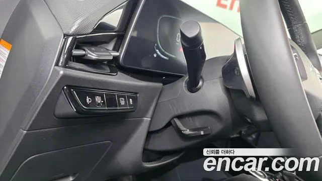Kia Niro The All New — Фото автомобиля 25