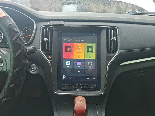 Roewe RX5 — Фото автомобиля 8