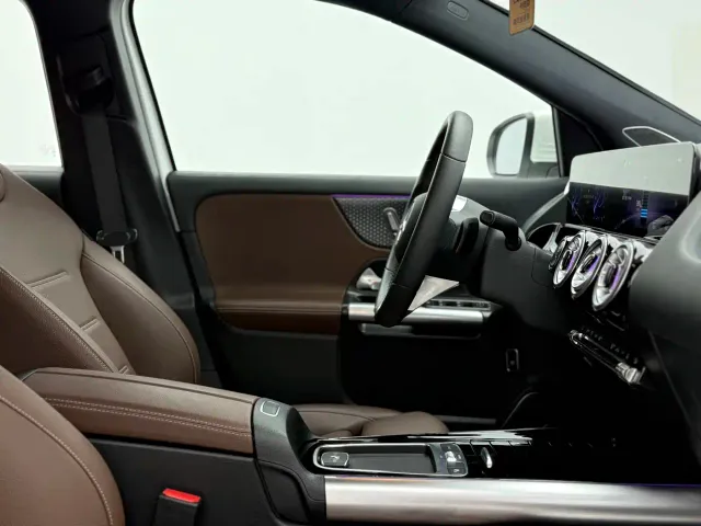 Mercedes-Benz EQA — Фото автомобиля 22