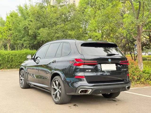 BMW X5 — Фото автомобиля 12
