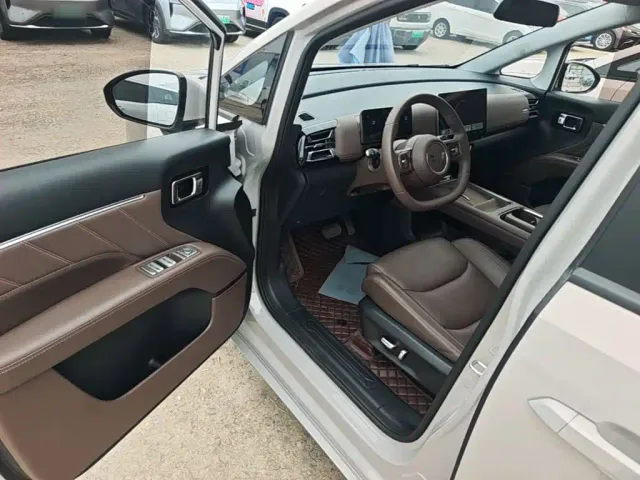 Wuling Starlight 730 — Фото автомобиля 15