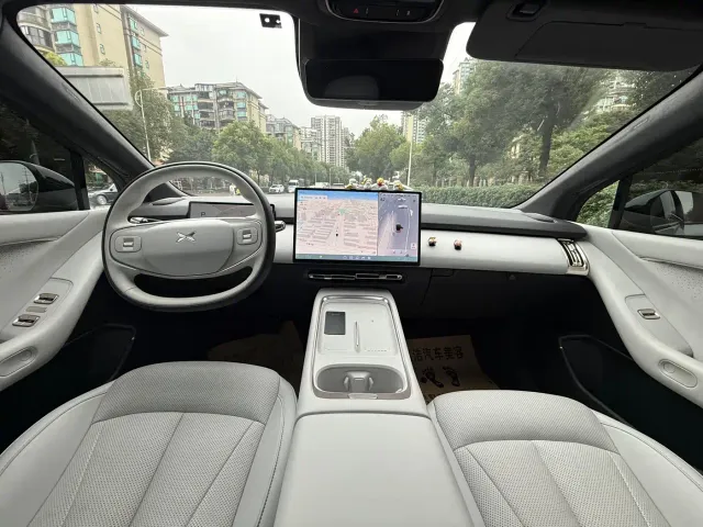 Xpeng P7+ — Фото автомобиля 6