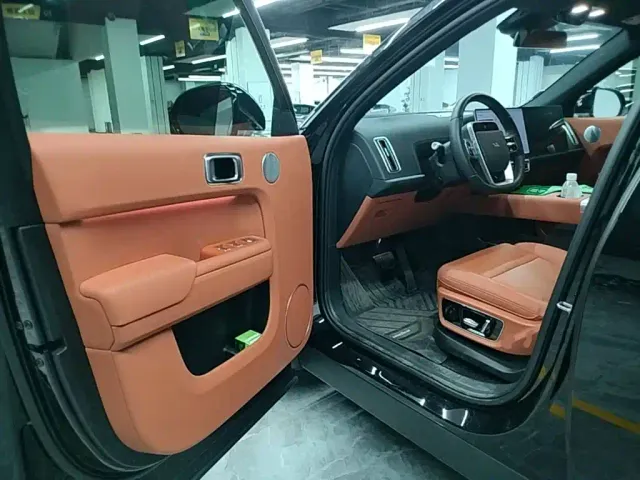 Li Auto L7 — Фото автомобиля 15