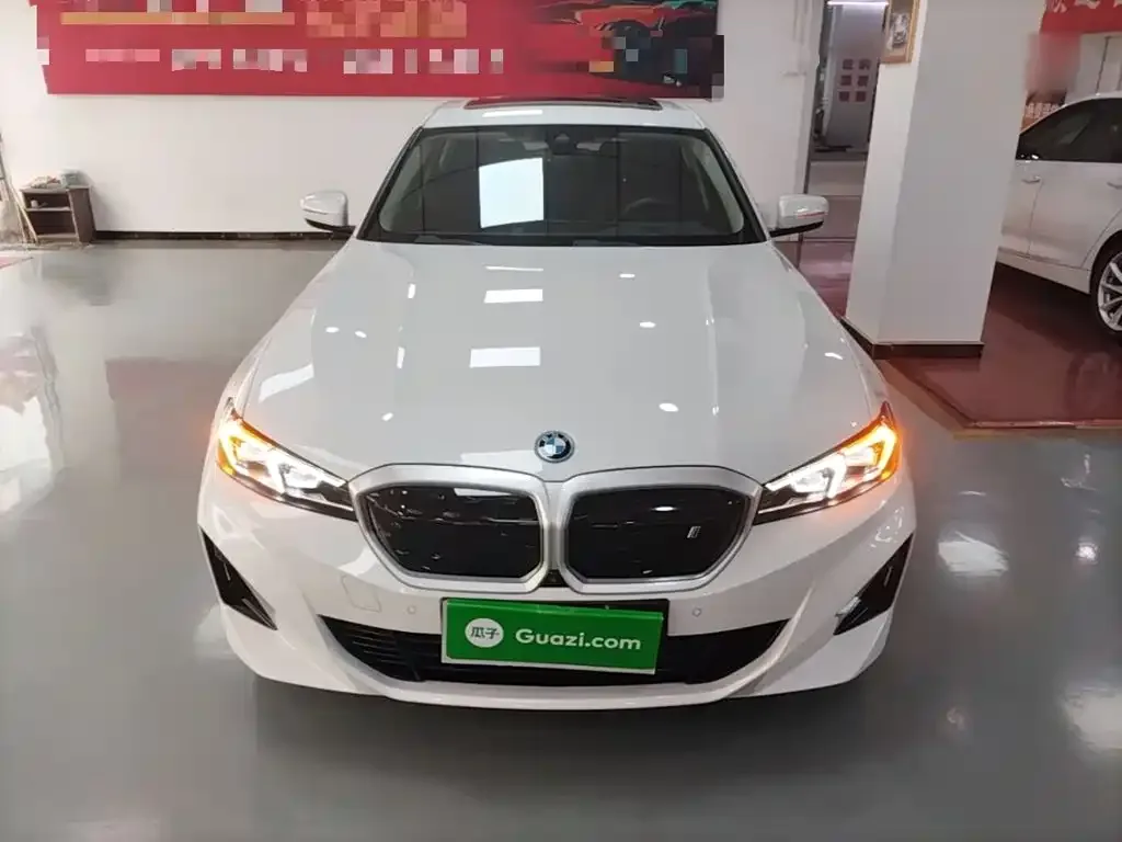 BMW BMW i3 2022 eDrive 35 L — Фото автомобиля 2