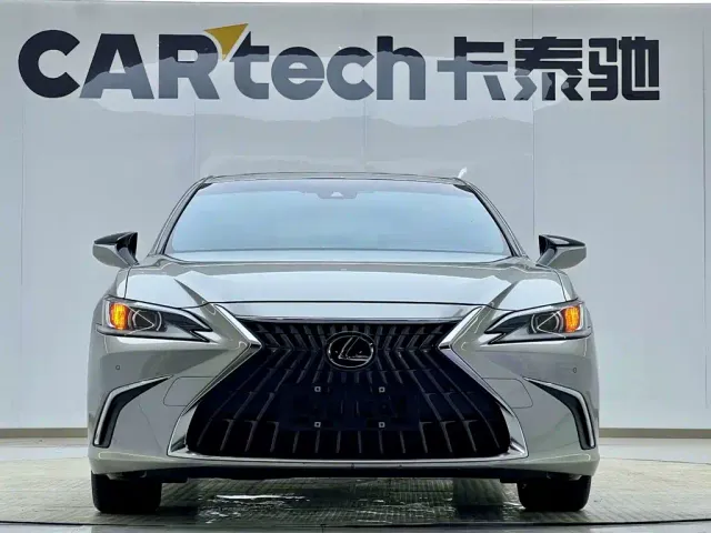 Lexus Lexus ES 2022 300h Excellence Edition — Фото автомобиля 2