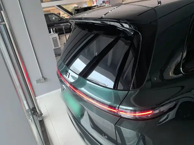Li Auto L9 — Фото автомобиля 5