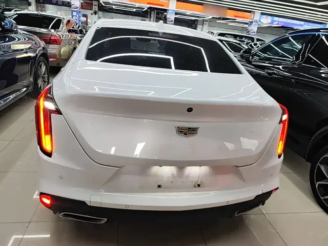 Cadillac CT4 — Фото автомобиля 5