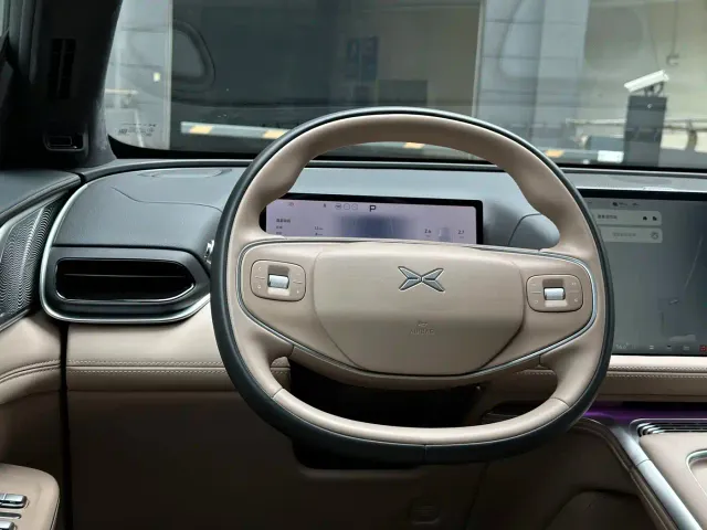Xpeng G9 — Фото автомобиля 13