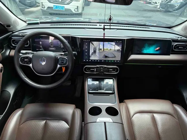 Leapmotor C11 — Фото автомобиля 5