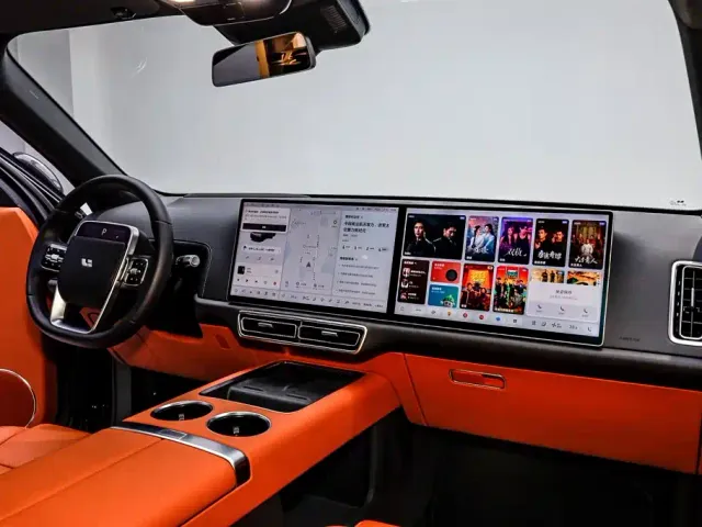 Li Auto L8 — Фото автомобиля 17