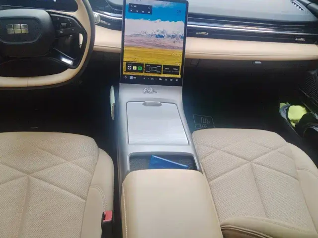 Geely Galaxy L6 — Фото автомобиля 16