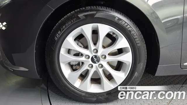 Kia K8 2.5 Бензин 2WD — Фото автомобиля 5