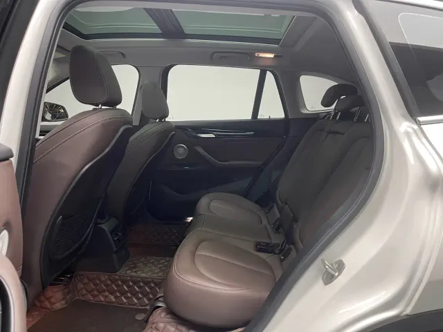 BMW BMW X1 2021 sDrive25Li Leading — Фото автомобиля 12