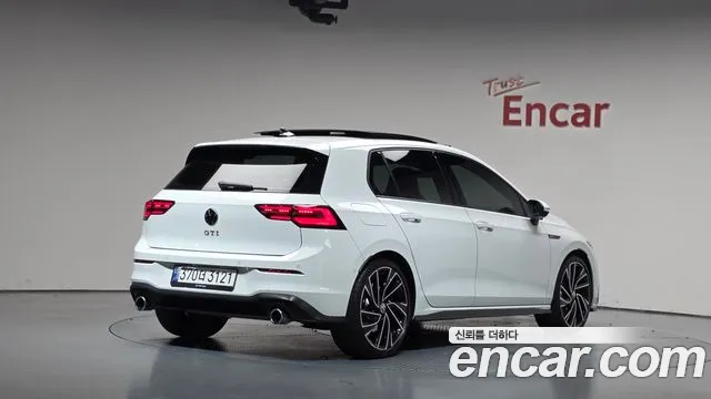 Фотография автомобиля — Volkswagen Golf Generation 8