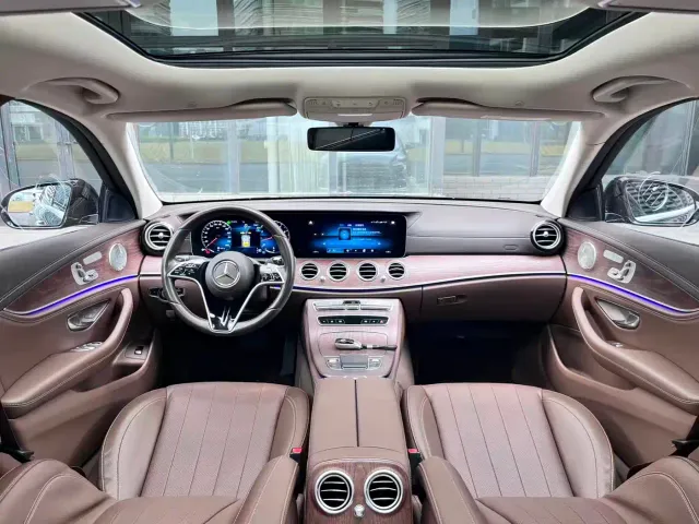 Mercedes-Benz E-Class — Фото автомобиля 9