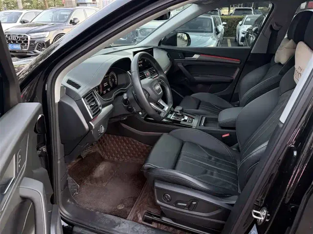Audi Q5L — Фото автомобиля 8