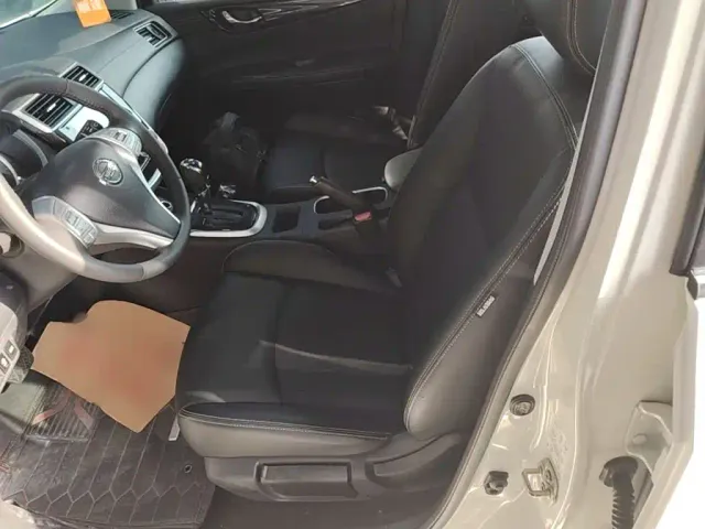 Nissan Tiida — Фото автомобиля 14