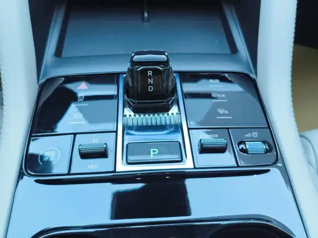 BYD Song PLUS — Фото автомобиля 16