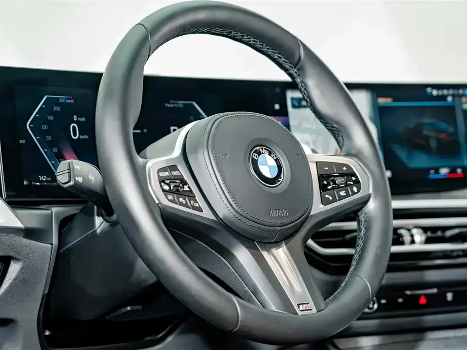 BMW BMW 4 Series 2023 430i M Sport Shadowline Package — Фото автомобиля 9