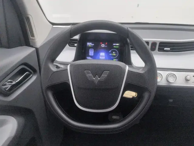 Wuling Hongguang Mini EV — Фото автомобиля 11